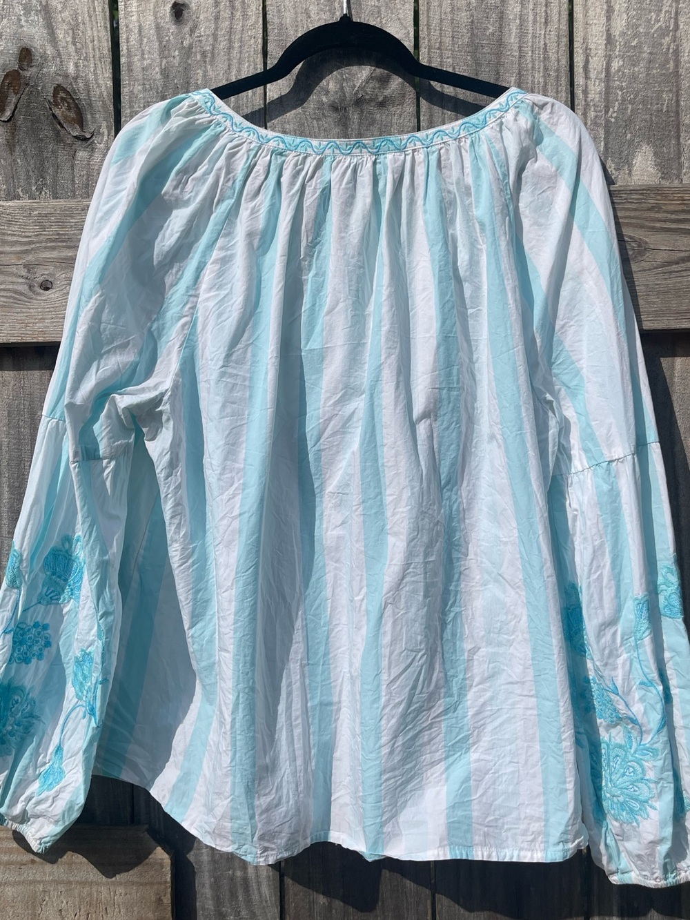 Light Blue Striped Peasant Blouse with Embroidered Sleeves Sz XXL - Picture 9 of 11